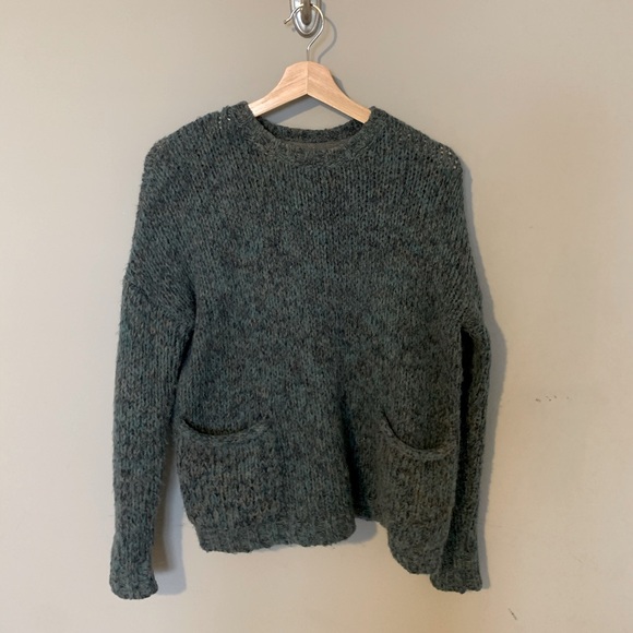 Anthropologie Sweaters - Anthro brand between me & you sweater